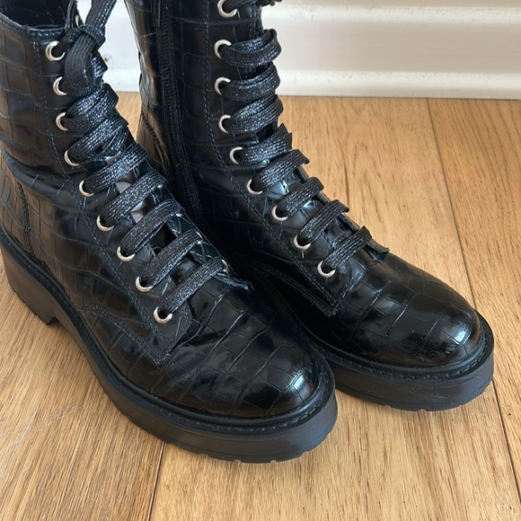 Size 7 | Steve Madden | Black Combat Boots — Trendy, Punk & Comfortable - Picture 5 of 7